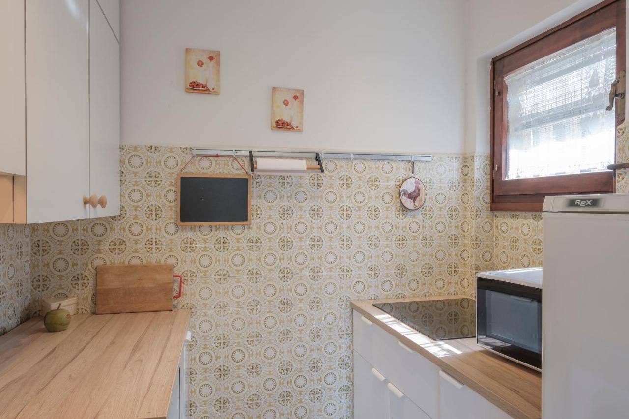 Villa Ida - 2 Bedrooms Apartment With Private Garden Sirmione Exterior photo